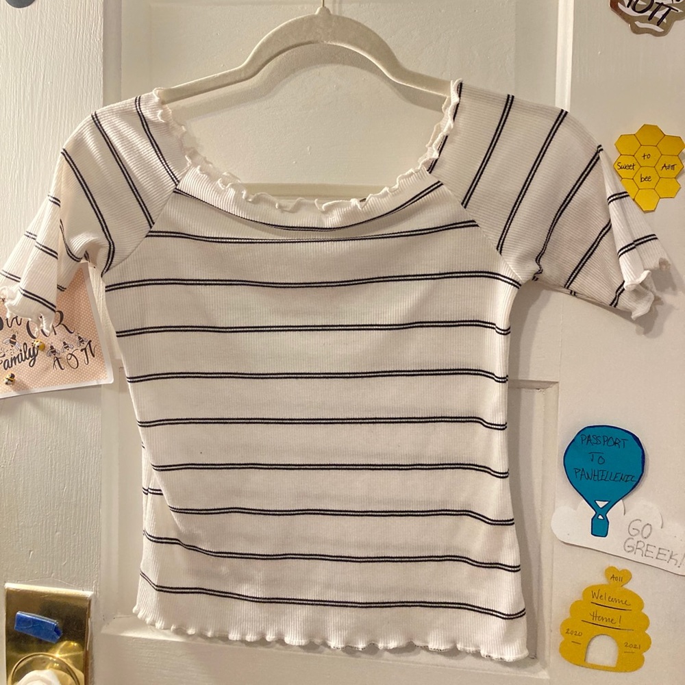 Off the shoulder B&W Top